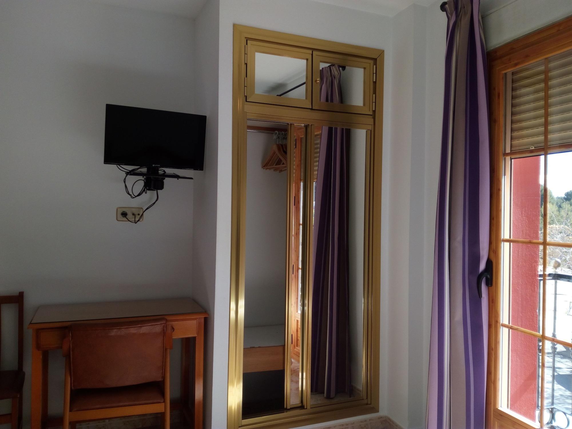 Hostal Rural Montual Los Banos  ภายนอก รูปภาพ