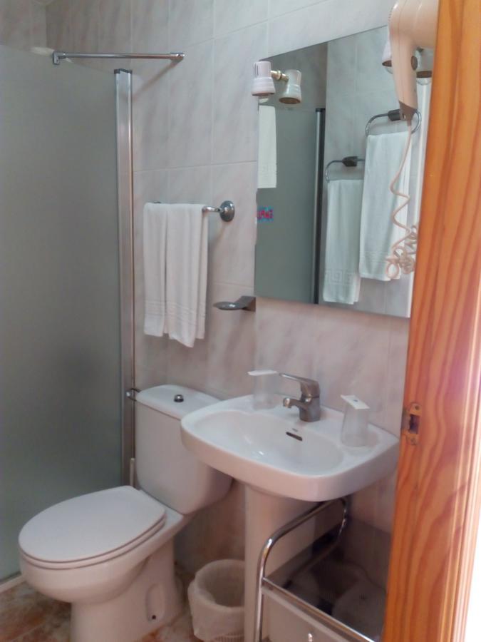 Hostal Rural Montual Los Banos  ภายนอก รูปภาพ