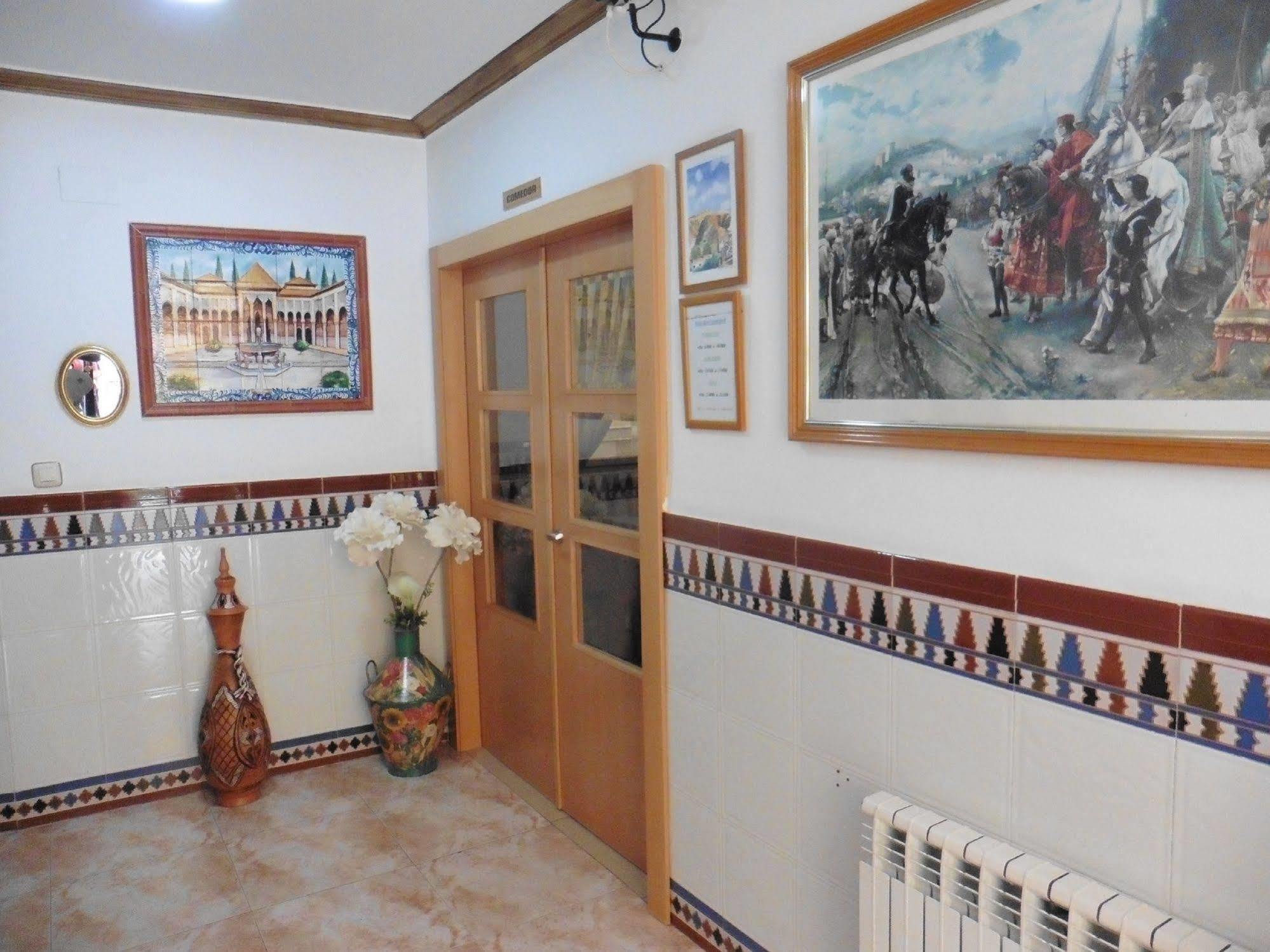 Hostal Rural Montual Los Banos  ภายนอก รูปภาพ