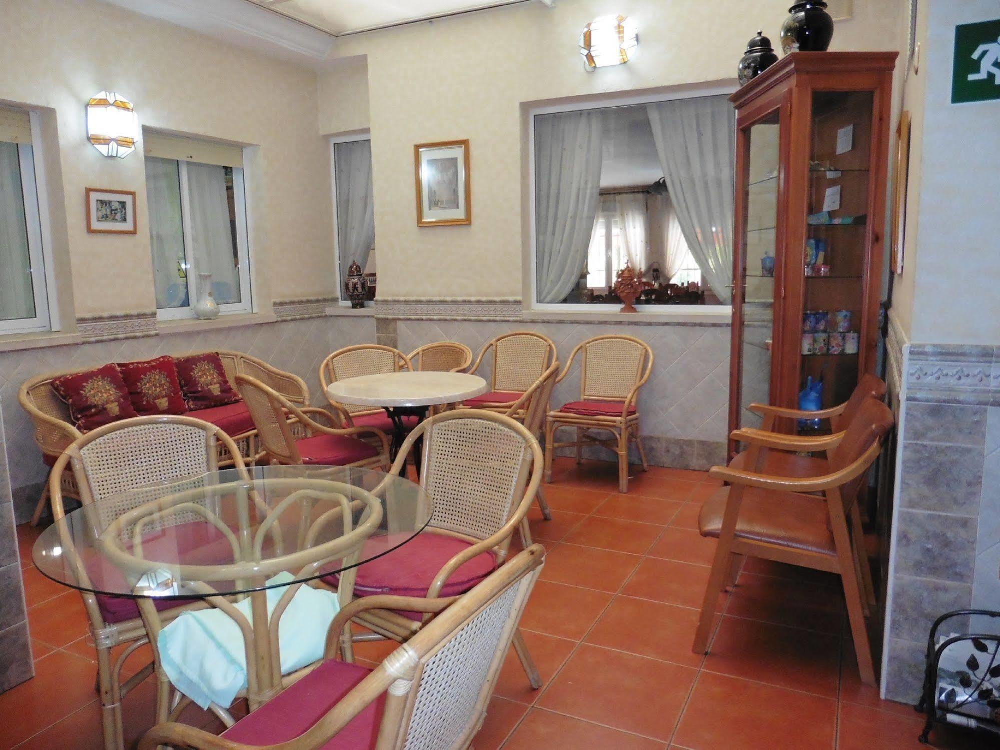 Hostal Rural Montual Los Banos  ภายนอก รูปภาพ