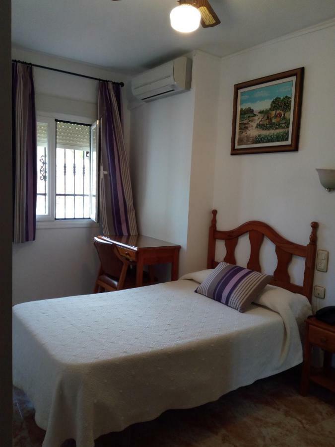 Hostal Rural Montual Los Banos  ภายนอก รูปภาพ